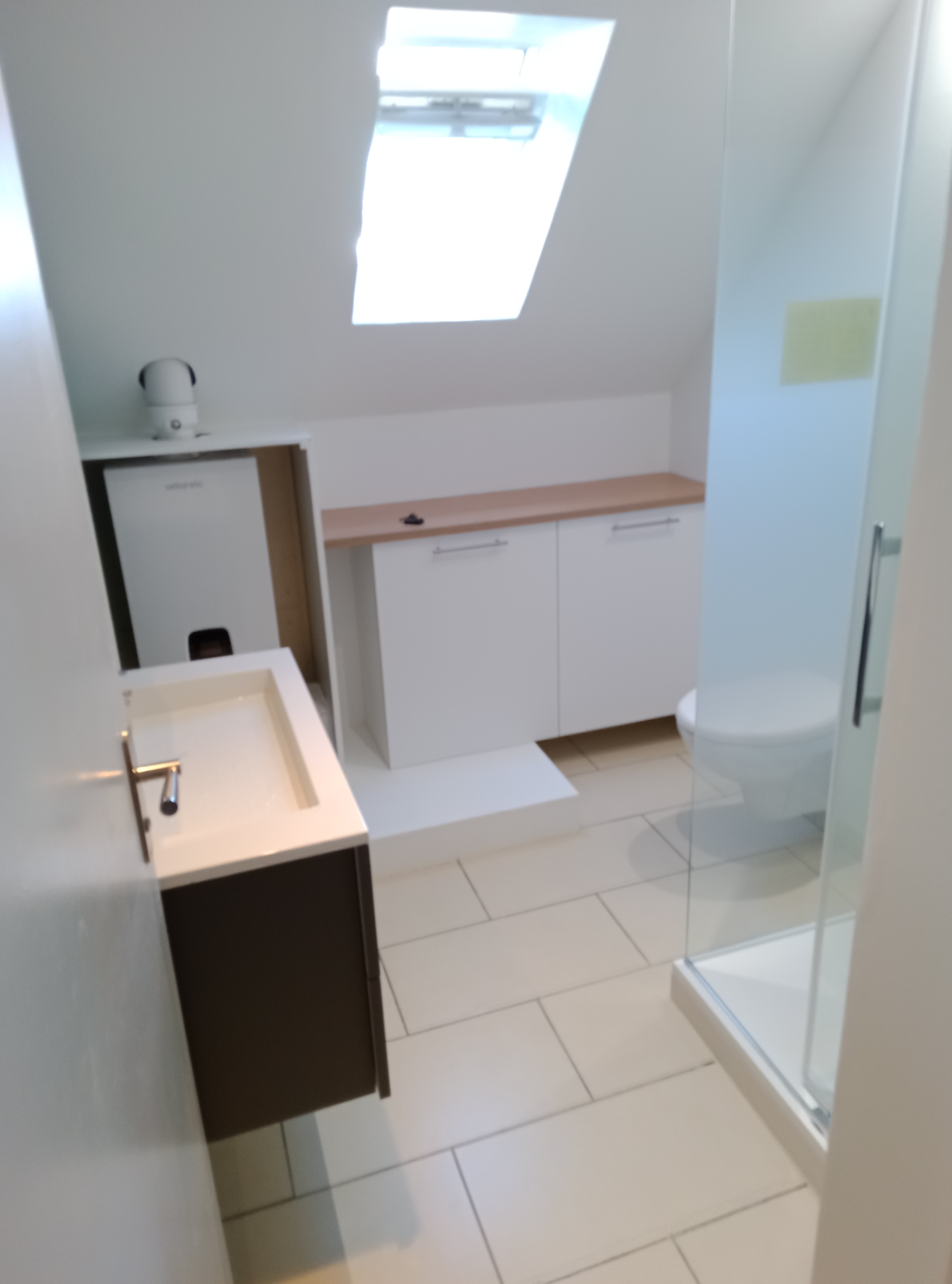 Photo du chantier — Fin de chantier : rénovation complète d'une salle de bains à Saint-Jean-de-Braye. Nous avons modernisé la pièce pour un espace plus agréable à Saint Jean de Braye