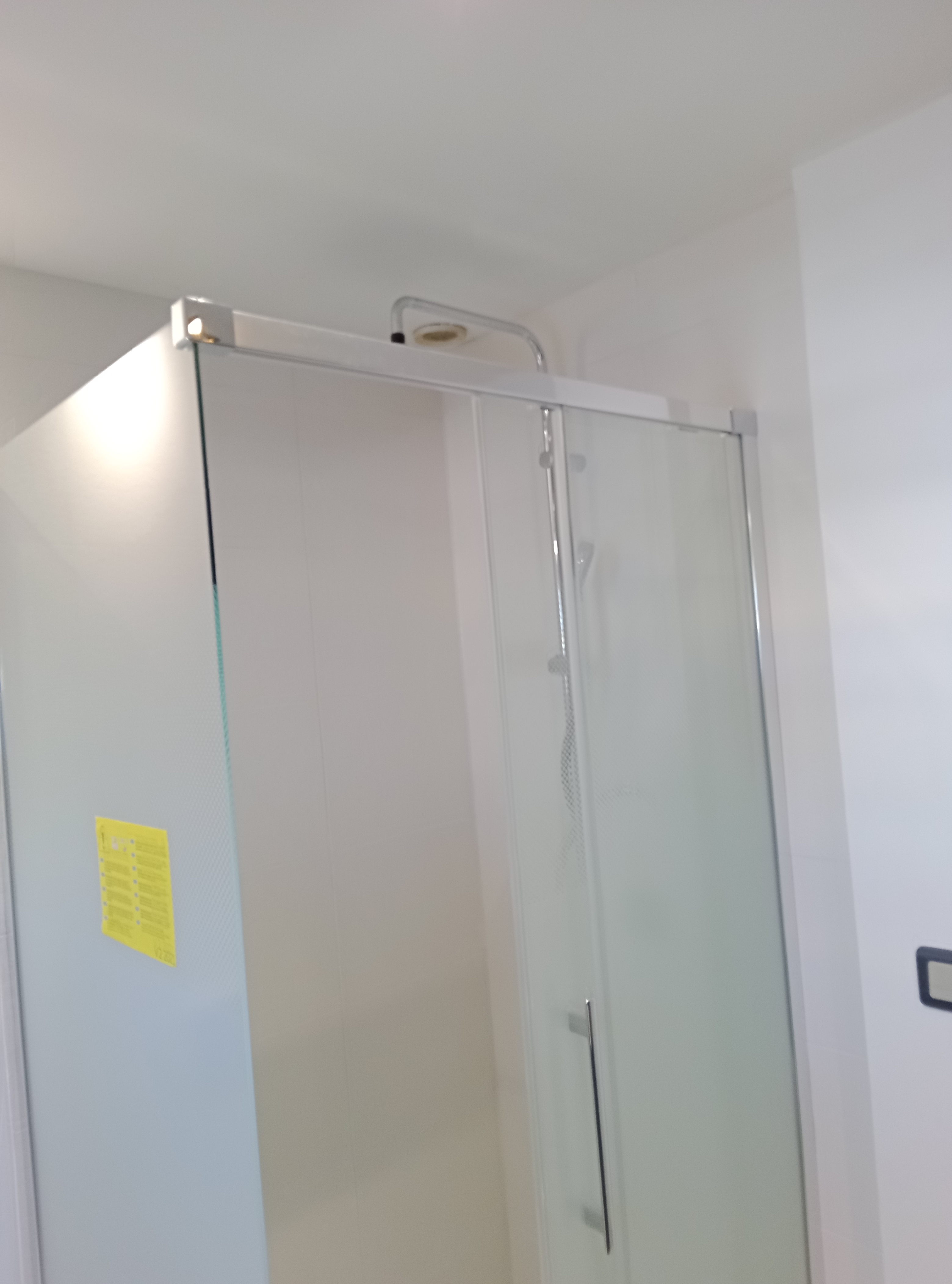 Photo du chantier — Fin de chantier : rénovation complète d'une salle de bains à Saint-Jean-de-Braye. Nous avons modernisé la pièce pour un espace plus agréable à Saint Jean de Braye