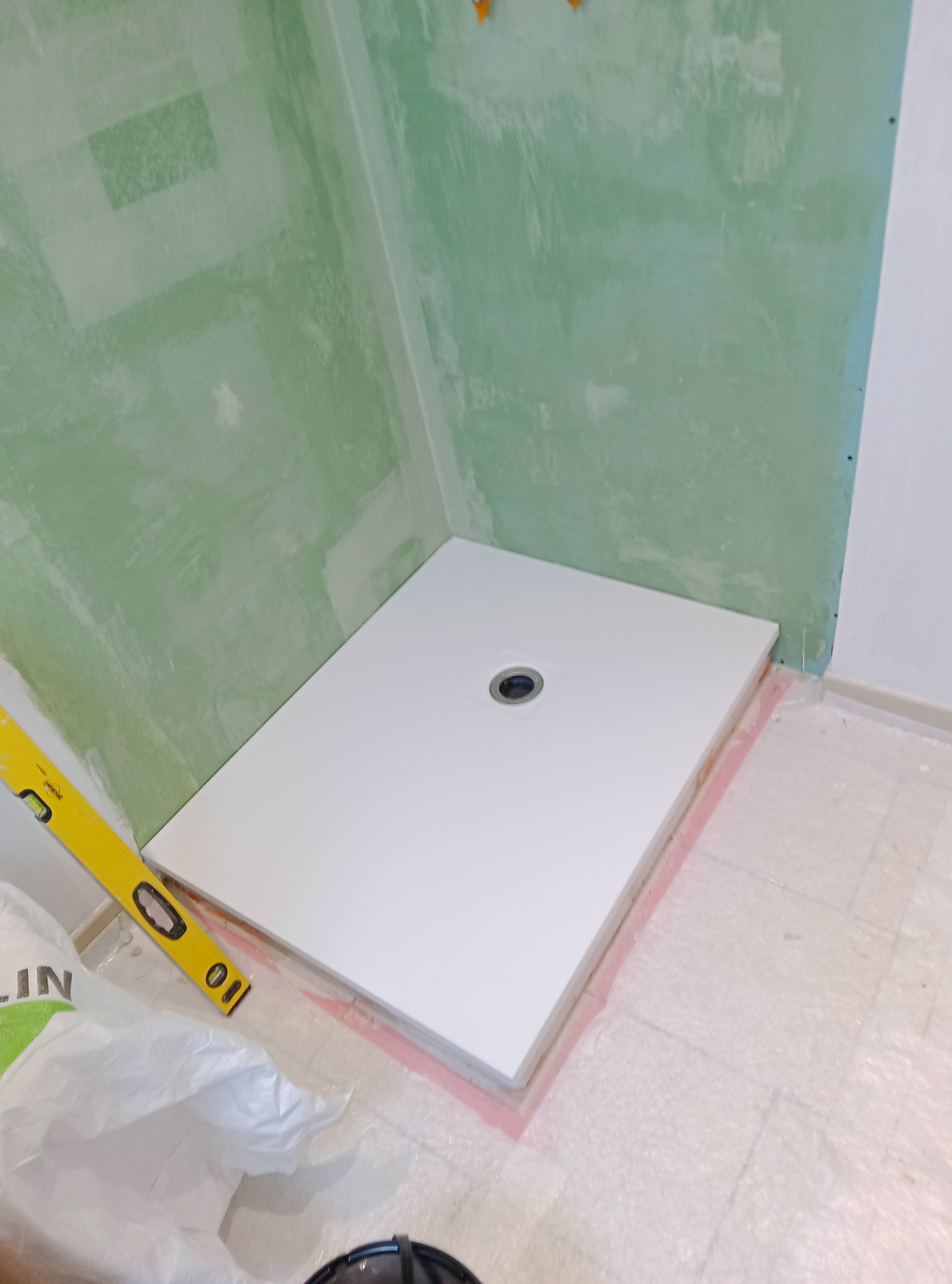 Photo du chantier — Fin de chantier : rénovation complète d'une salle de bains à Saint-Jean-de-Braye. Nous avons modernisé la pièce pour un espace plus agréable à Saint Jean de Braye